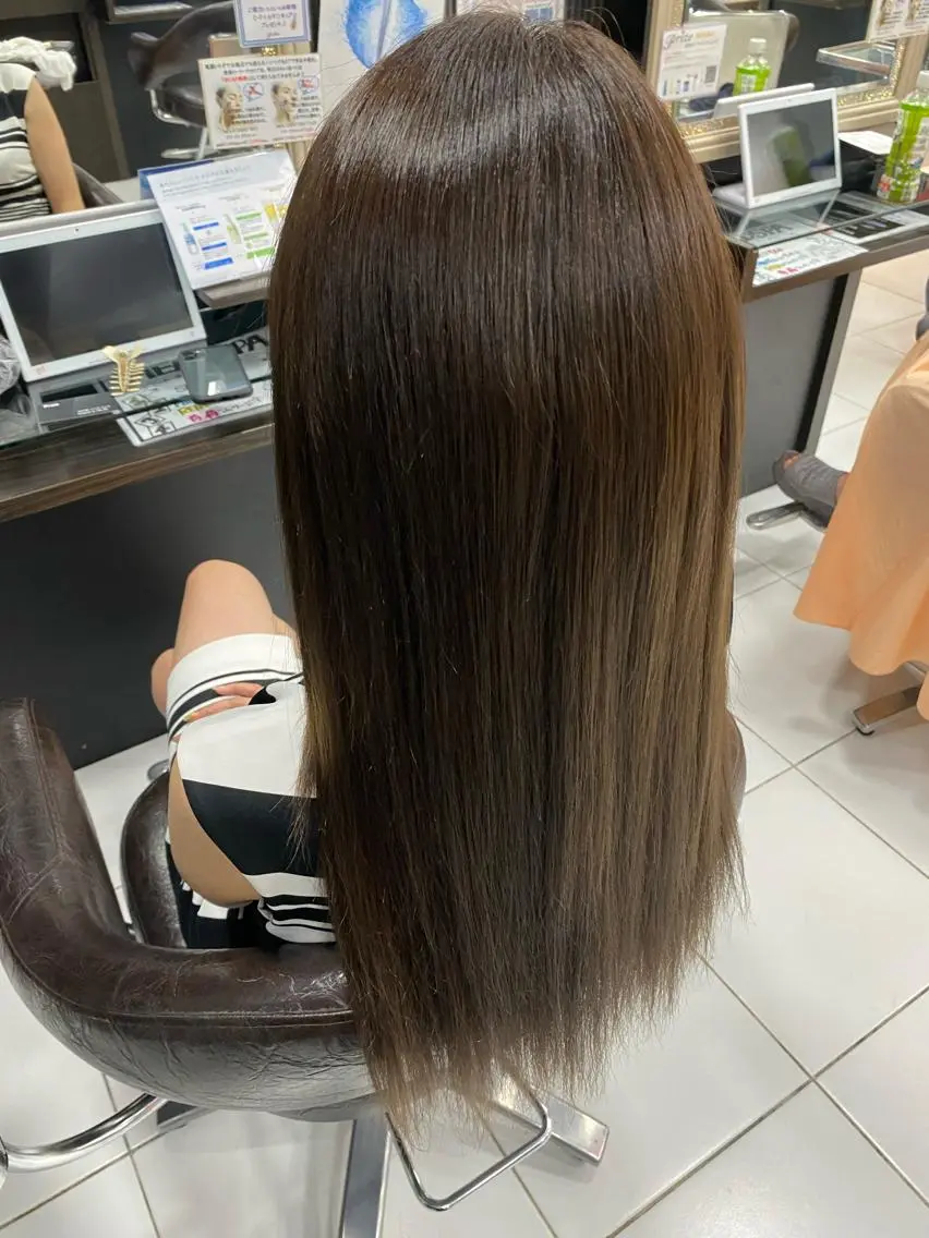 ロング カラー グレージュ グレージュ達人/赤み 消し/ブリーチ/岩崎のヘアスタイル