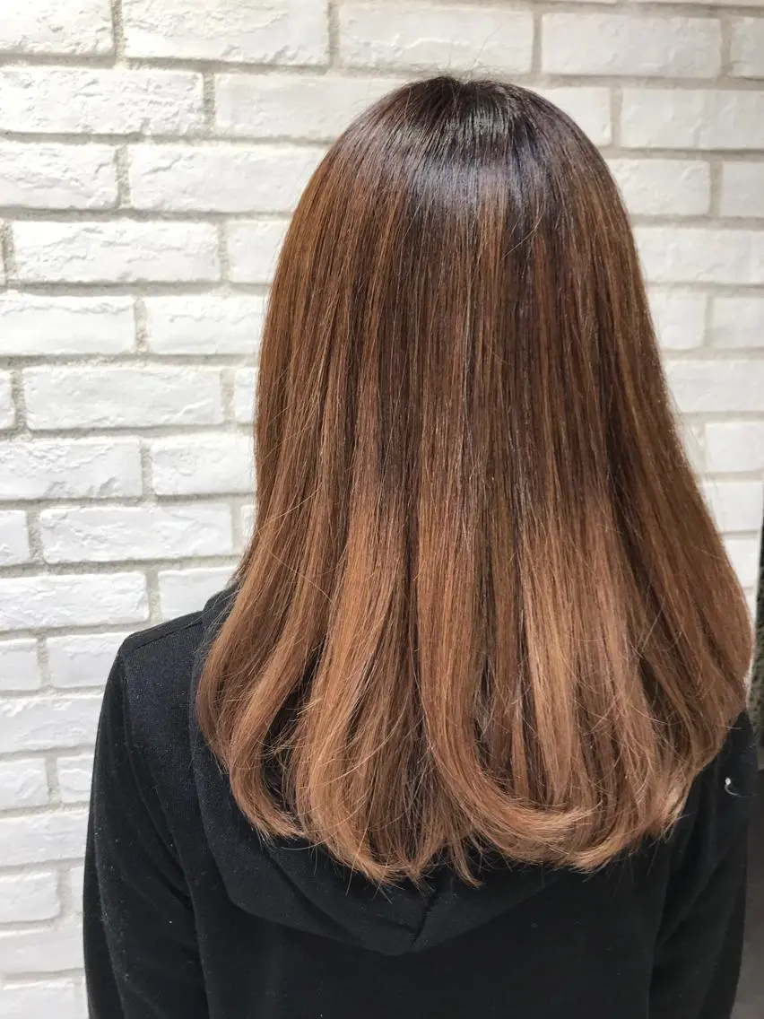 ミディアム カラー ベージュカラー グラデーションカラー Ash 戸田公園店のヘアスタイル