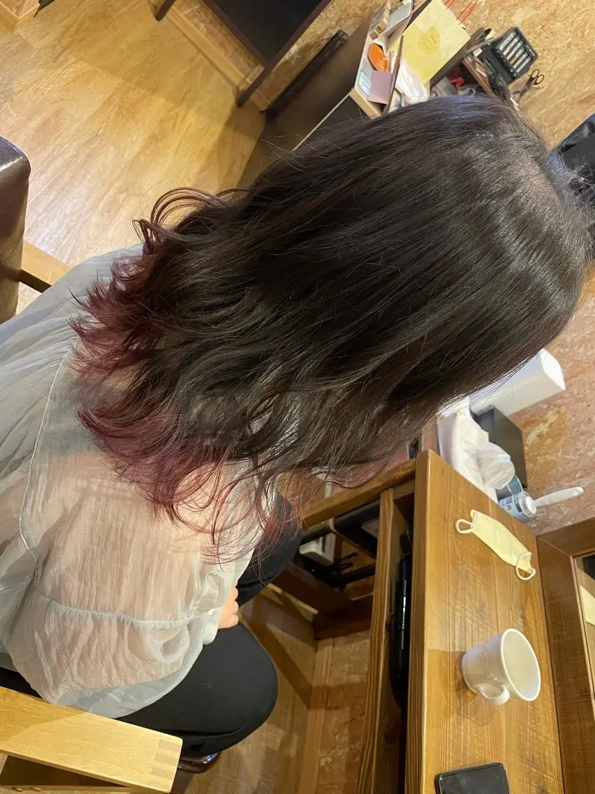 ミディアム カラー アッシュ アッシュグレー ブリーチ カシス ピンクカラー JowA✂︎ 目片夏実のヘアスタイル