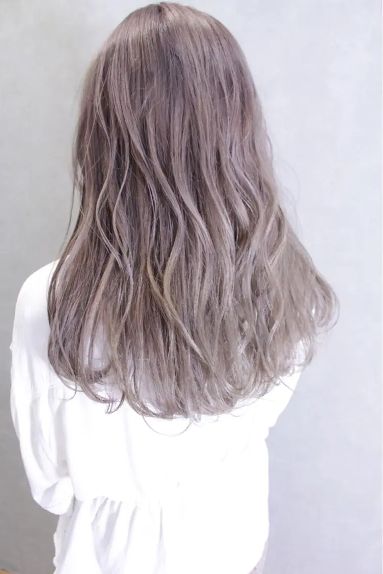 セミロング カラー ヘアアレンジ ヘアカラー トリートメント lani ブリーチ /ダブルカラーのヘアスタイル