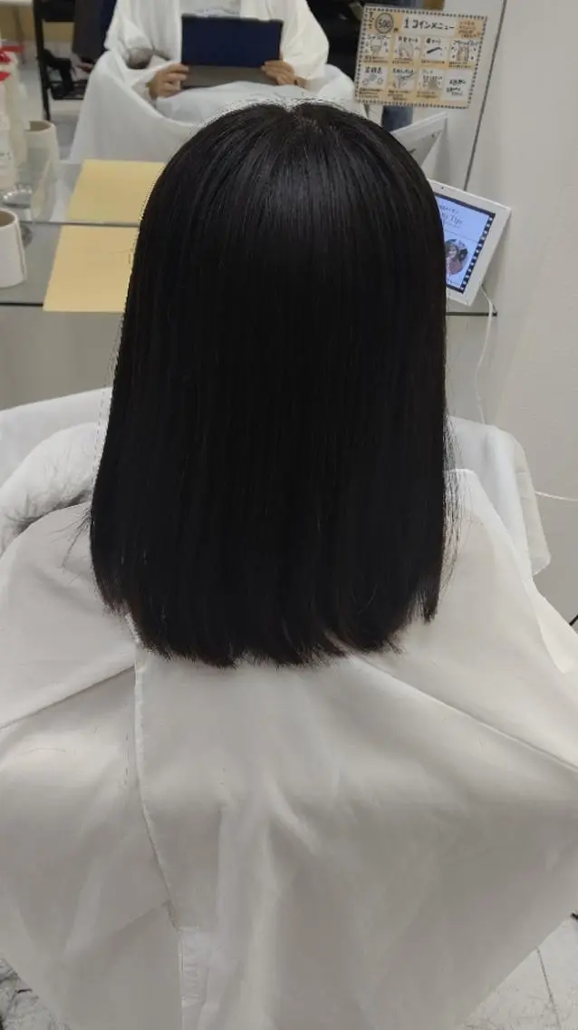 セミロング 山田 昭美のヘアスタイル