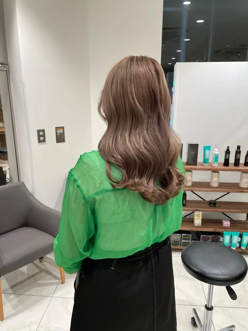 セミロング カラー ヘアアレンジ ブリーチ ケアブリーチ ダブルカラー イヤリングカラー ハイライトカラー ヘアカラー 🇰🇷韓国ヘア★ 副店長.쿠리타⭐︎のヘアスタイル