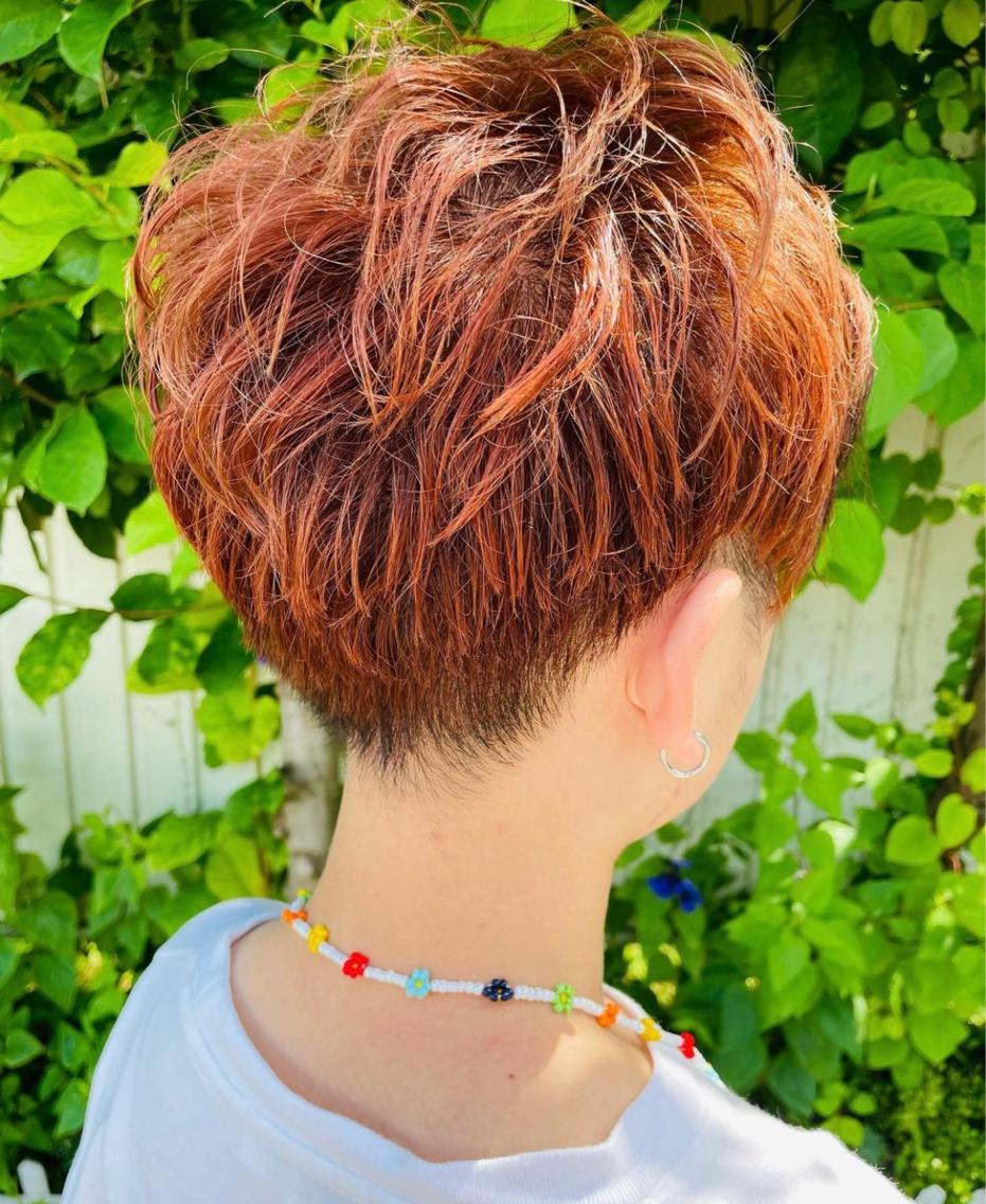 カラー メンズ メンズハイトーン メンズパーマ ミストバング ブラウンカラー フェイスフレーミング 齋藤 梨乃のヘアスタイル