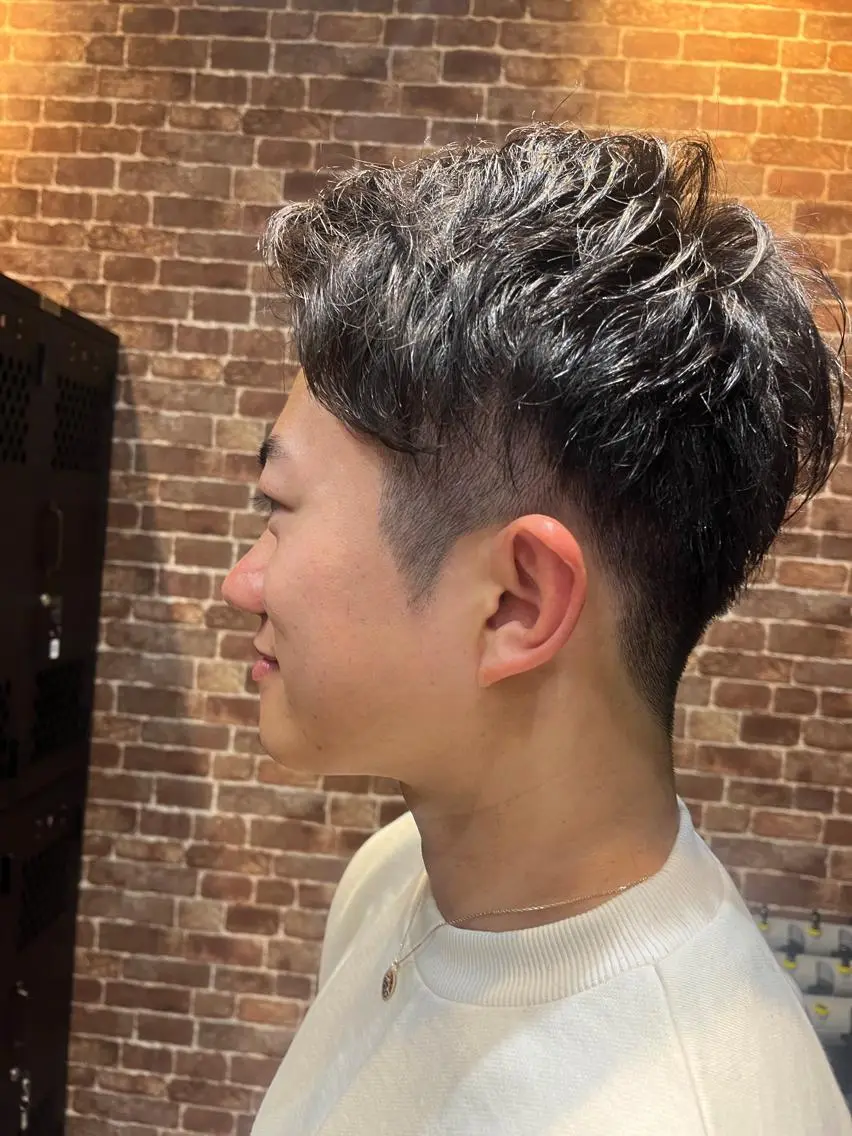 ショート カラー パーマ ヘアアレンジ メンズ キッズ ネイル マツエク・マツパ アイブロウ メンズブリーチ メンズハイライト メンズインナーカラー メンズ韓国風 ブリーチ 久木原 ゆりのヘアスタイル