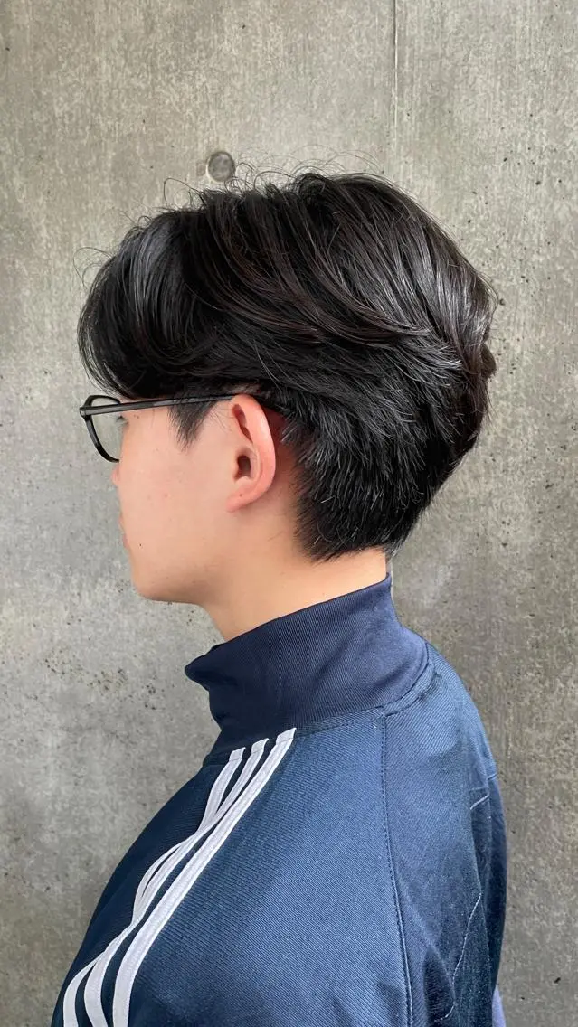 パーマ メンズ センターパート カルマパーマ メンズ韓国風 メンズパーマ メンズショート もりたみかこ 美容師お休み中のヘアスタイル