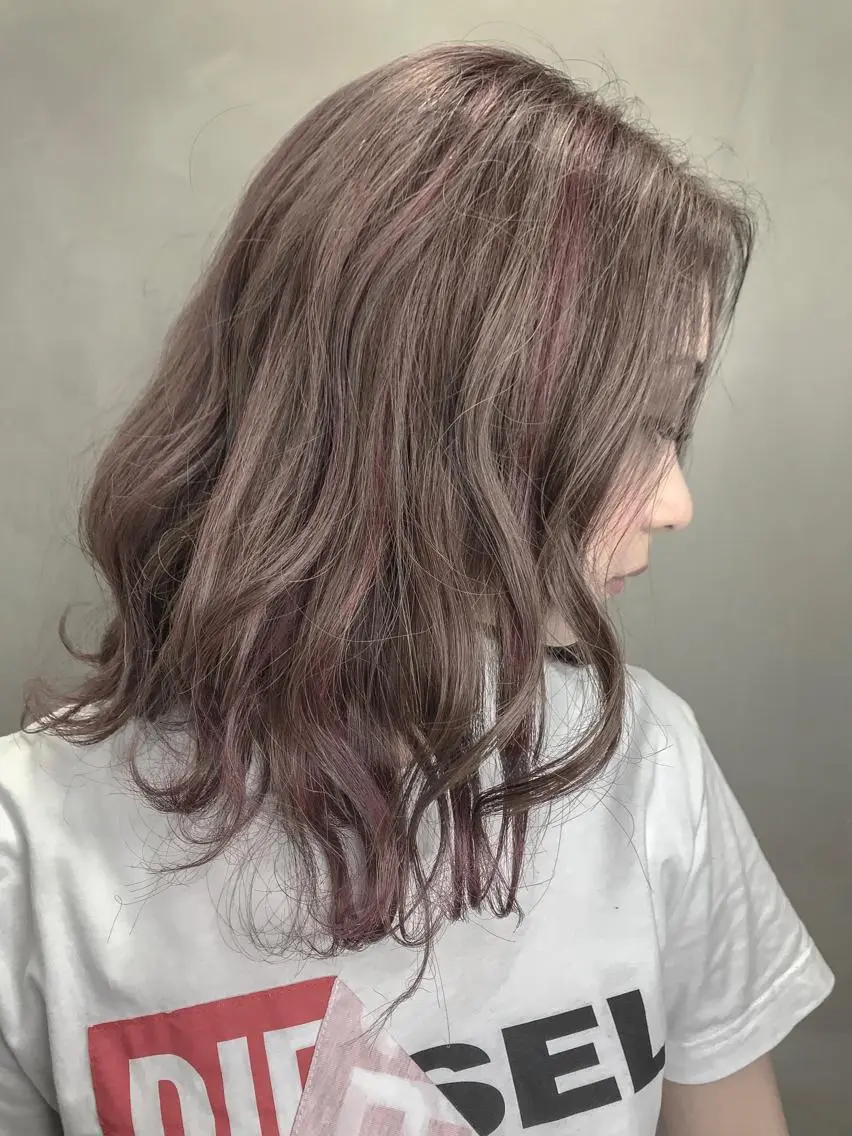 セミロング カラー ピンクカラー 【透明感、艶髪】西村 有司のヘアスタイル
