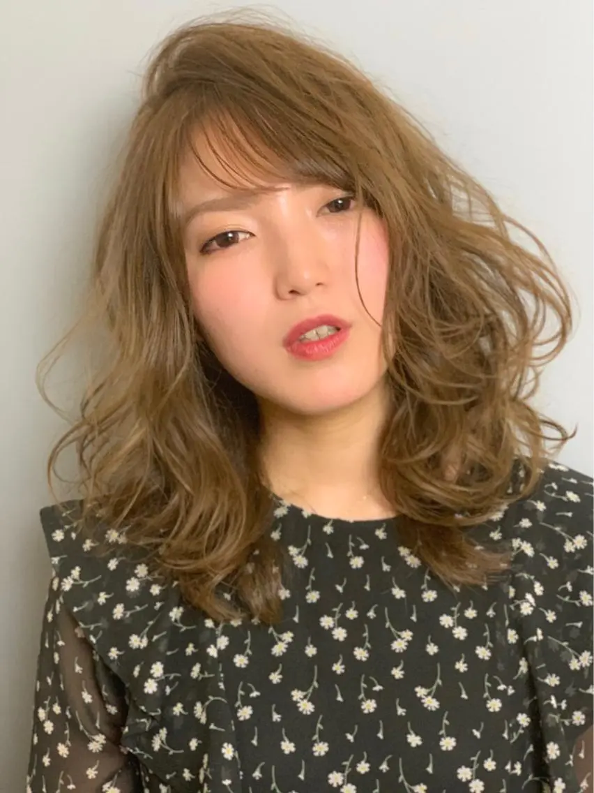 ミディアム カラー パーマ 篠塚 純のヘアスタイル
