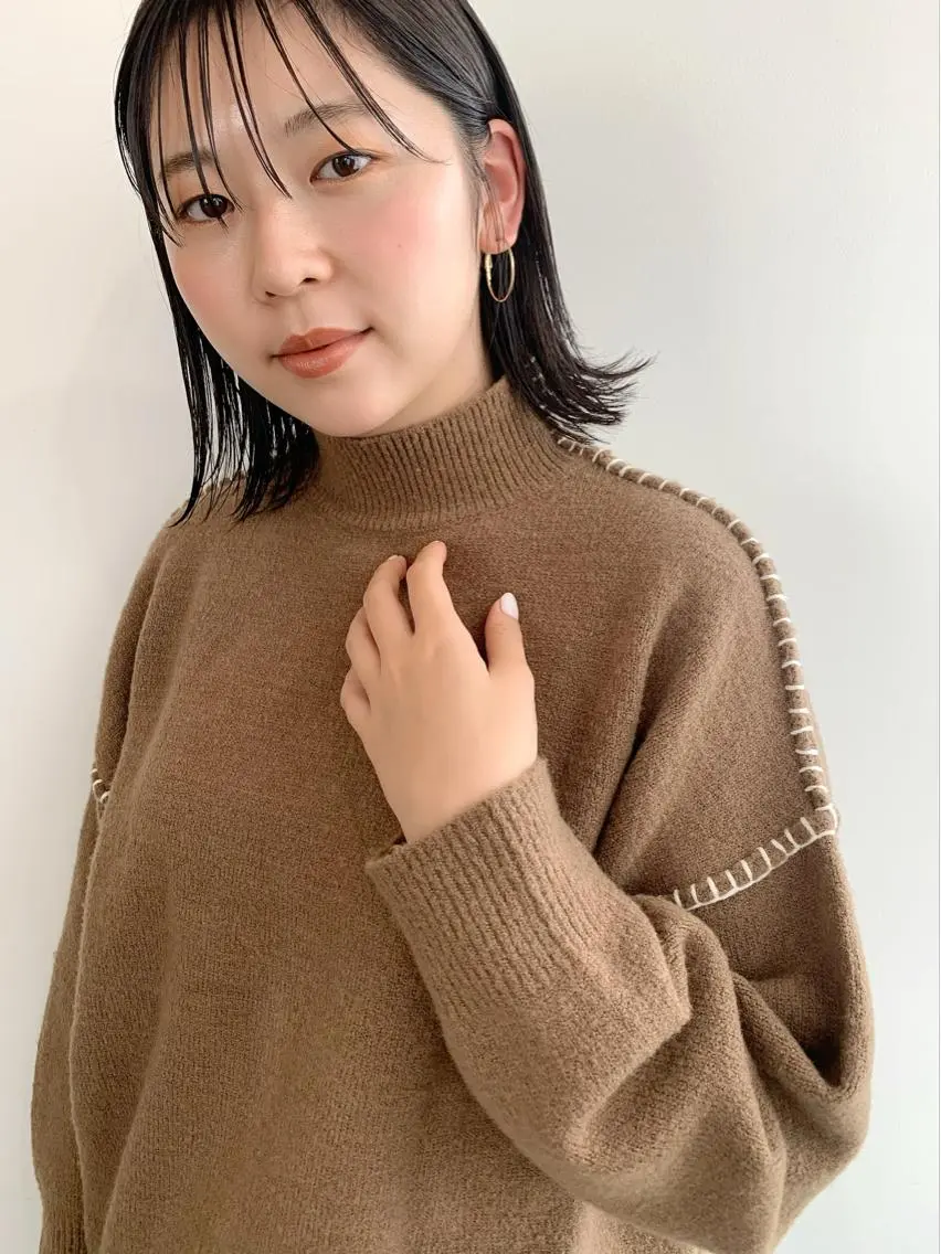 ミディアム カラー シースルーバング カット 榑松 恵里のヘアスタイル