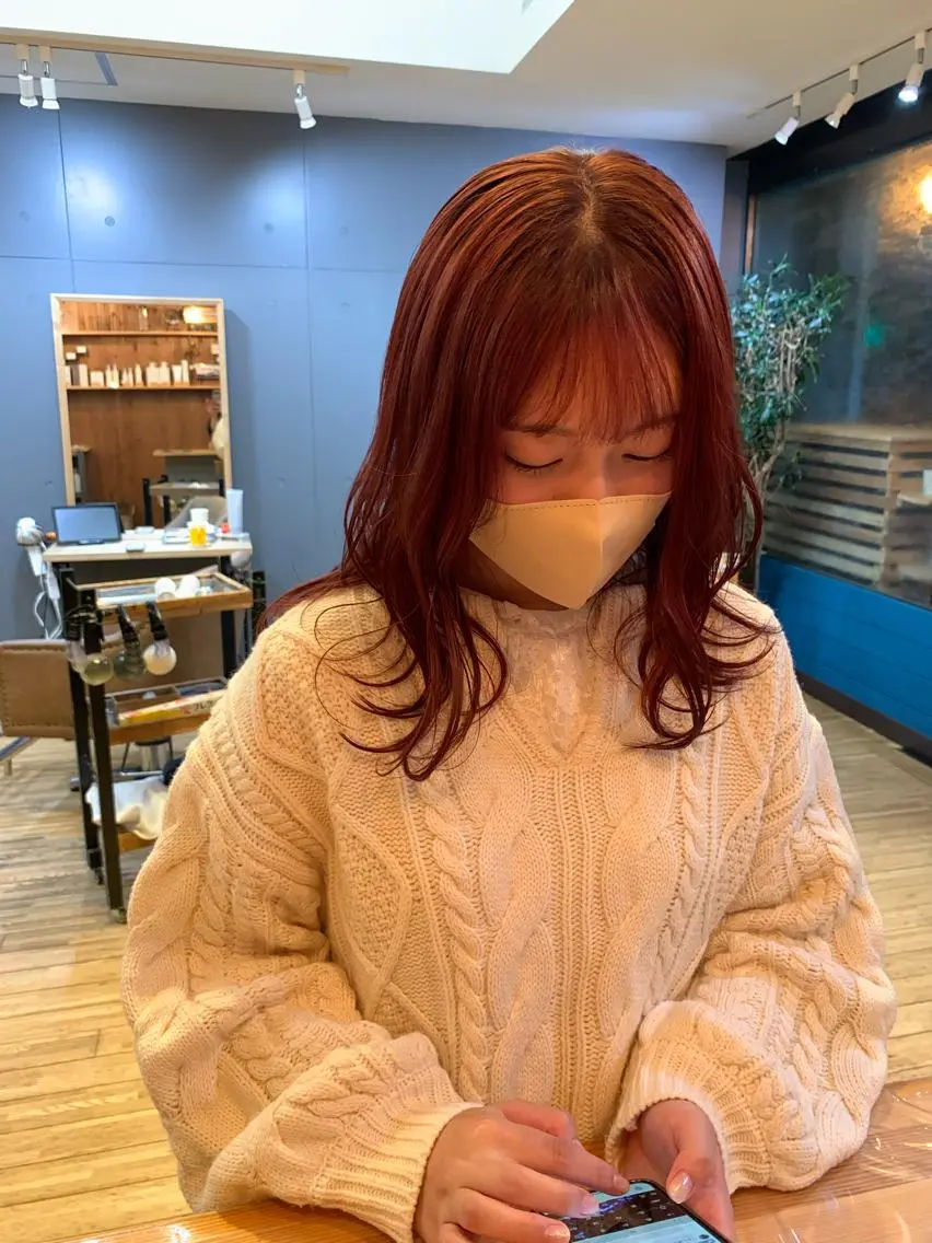 セミロング おくれ毛 カット Loa misakiのヘアスタイル