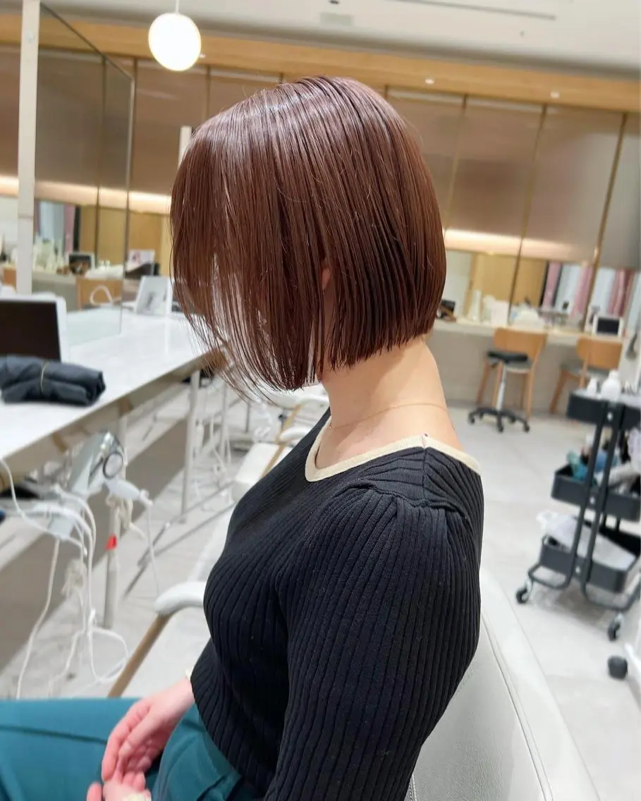 ショート カラー ベージュカラー ブラウンカラー ボブ カット ヘアカラー トリートメント レイヤー専門家 ダブルカラー修のヘアスタイル