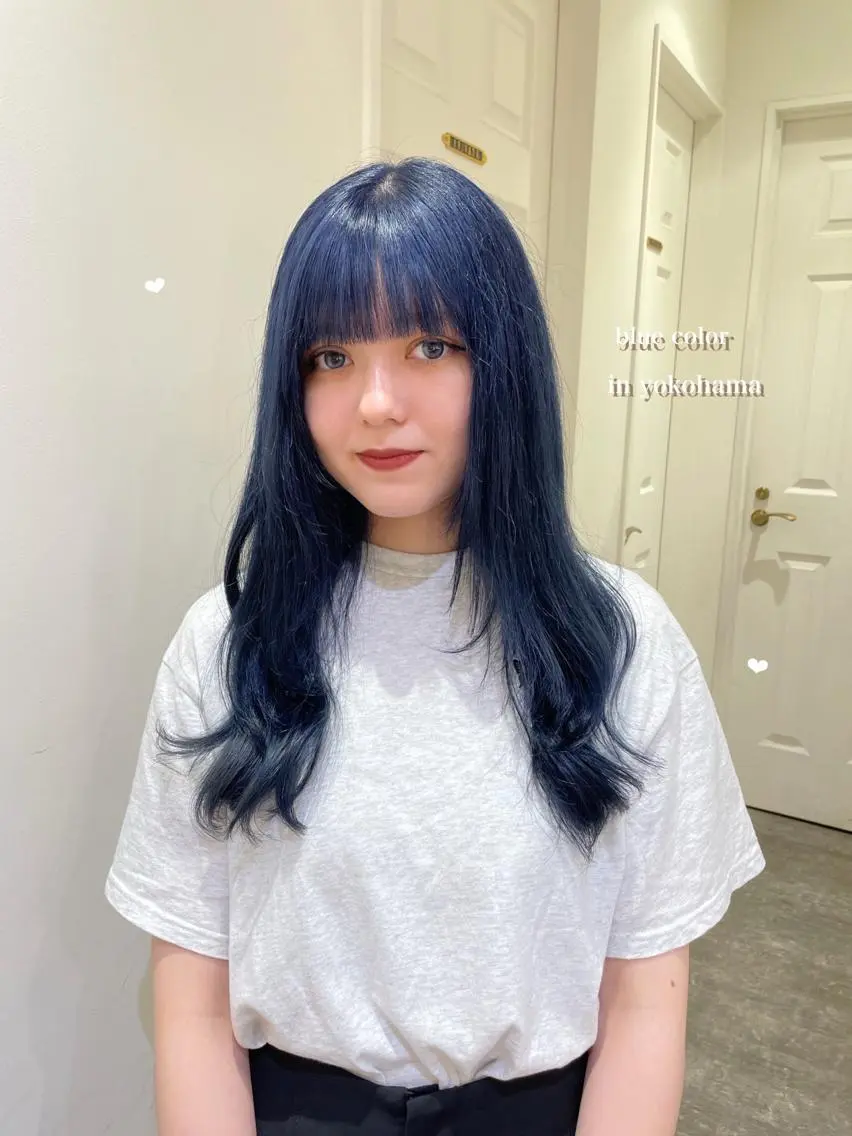 ロング カラー ブリーチ ブルーカラー ネイビーカラー ヘアカラー シールエクステ横浜 🐏☁️miminaのヘアスタイル