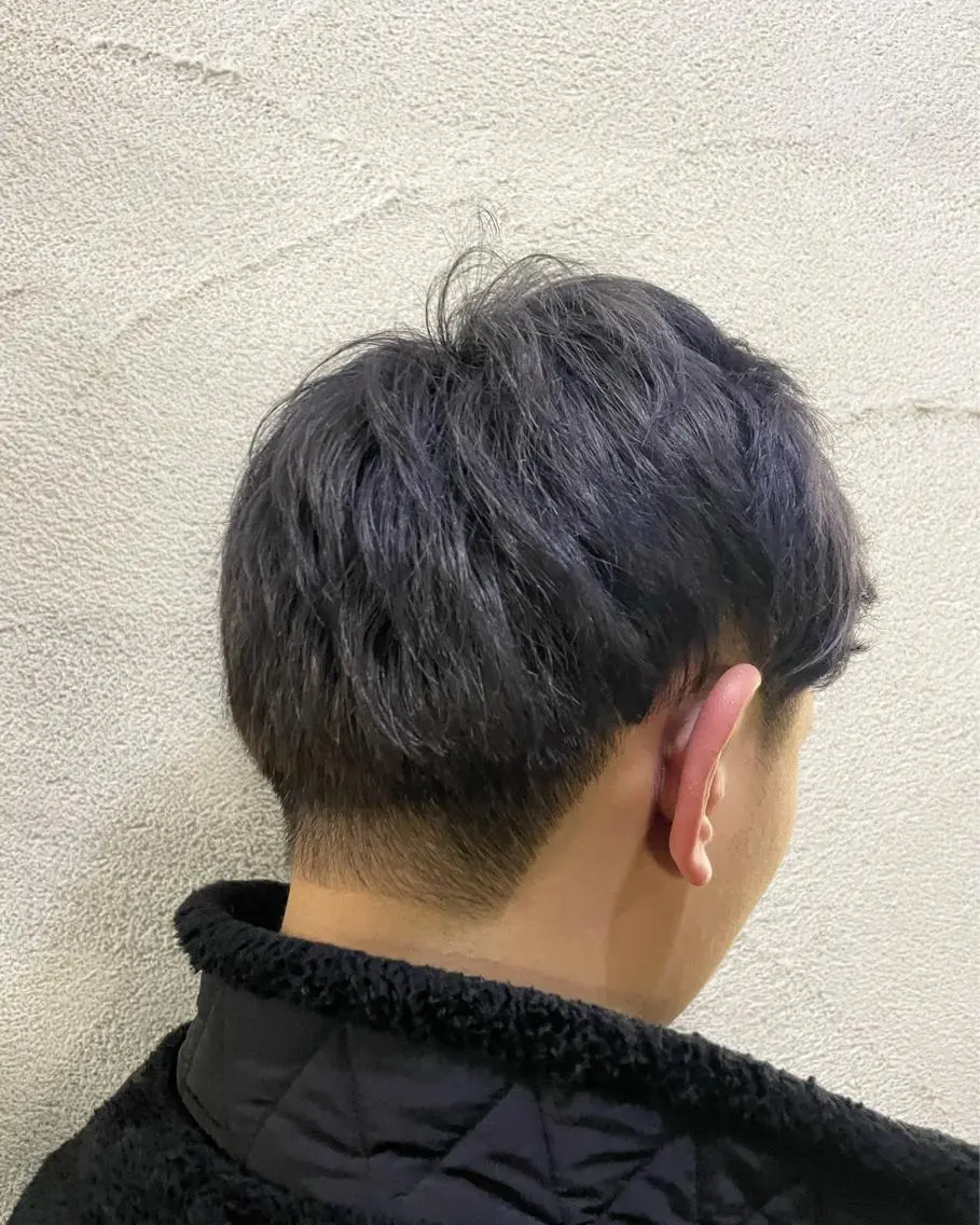 ショート カラー パープルカラー シルバー 大塚 友茉のヘアスタイル