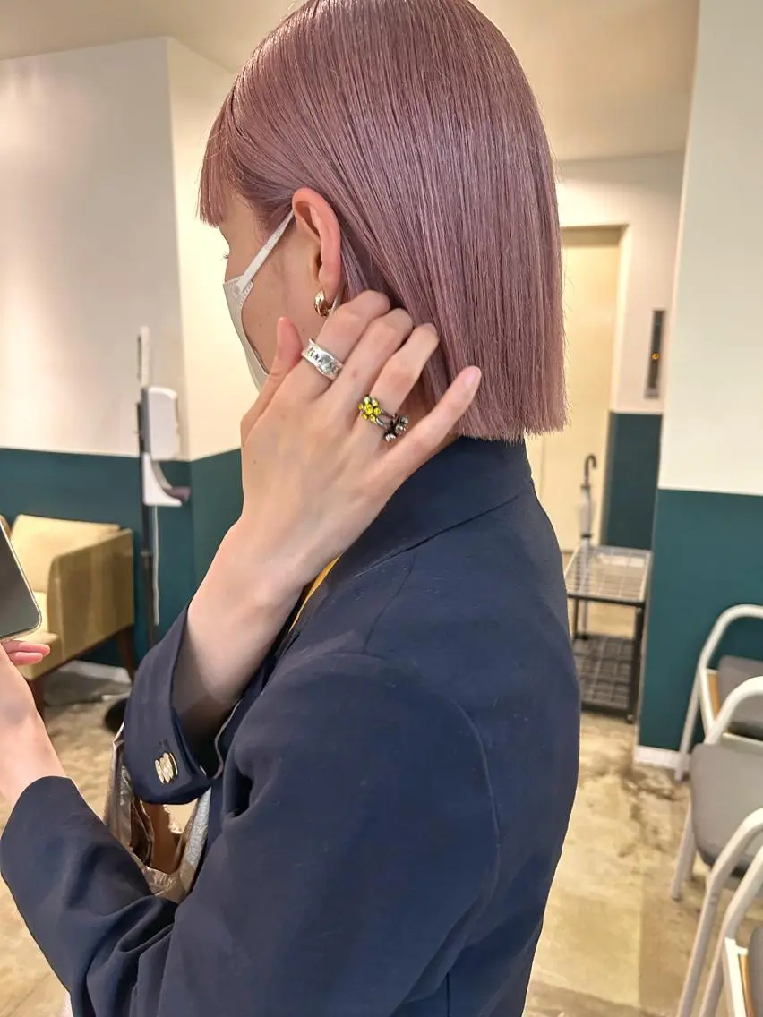 ショート カラー ベージュカラー ブリーチ ピンクカラー ピンクベージュ カット ヘアカラー カラーリスト菅野 竜矢🌈のヘアスタイル