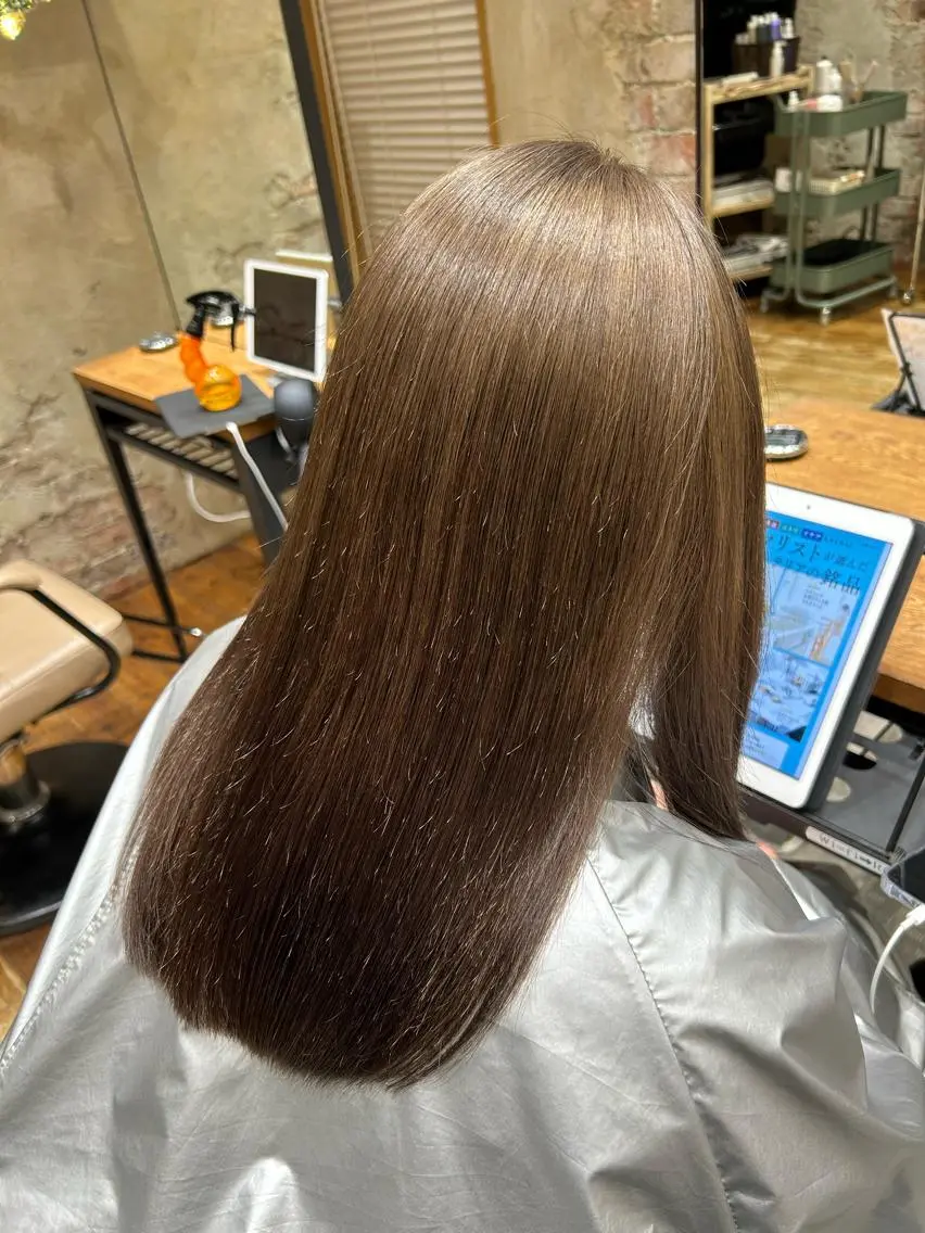 ロング カラー パーマ バレイヤージュ ブリーチ ケアブリーチ ダブルカラー ハイライトカラー カット ヘアカラー 縮毛矯正 トリートメント 銀座✨レイヤーカット 顔まわり/坂本亜裟海のヘアスタイル