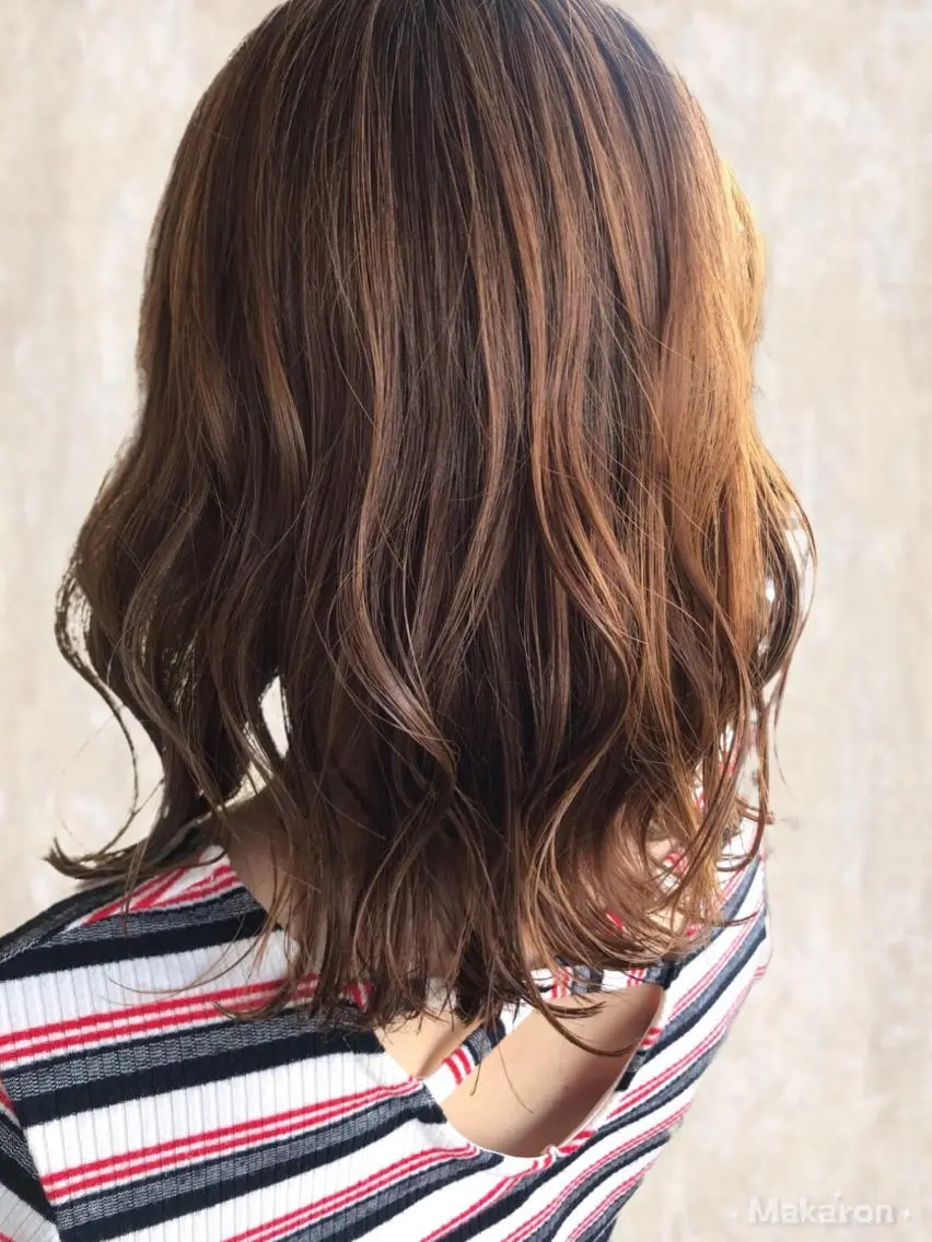 ミディアム ミディアムレイヤー レイヤーカット hair works raptureのヘアスタイル