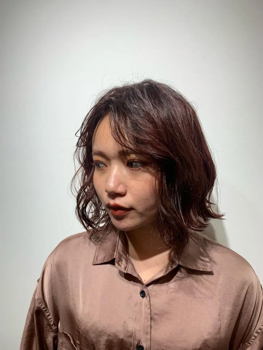 カラー イズミ ナナコのヘアスタイル