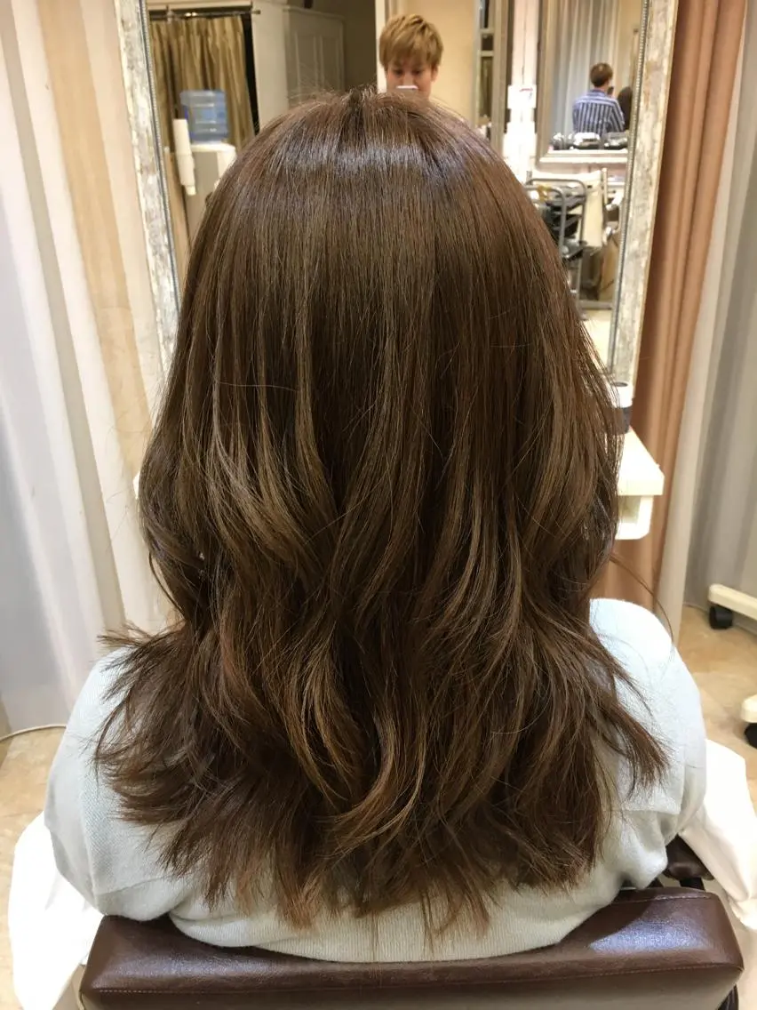 ロング アッシュ 角床直哉 カラーカットNO 1のヘアスタイル