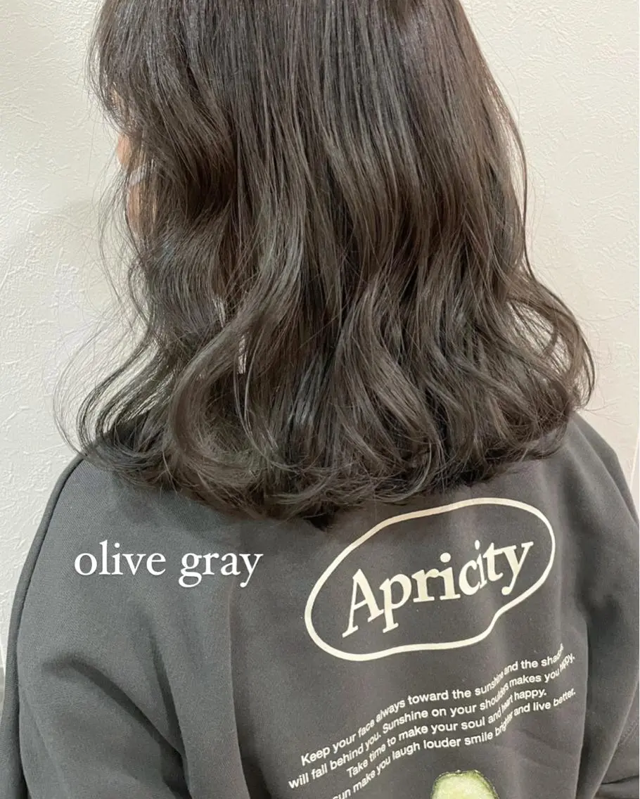 ミディアム カラー 透明感カラー カット ヘアカラー トリートメント ayaka 縮毛矯正レイヤーのヘアスタイル