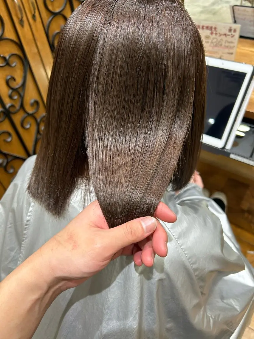 ミディアム カラー パーマ バレイヤージュ ブリーチ ケアブリーチ ダブルカラー ハイライトカラー カット ヘアカラー 縮毛矯正 トリートメント 銀座✨レイヤーカット 顔まわり/坂本亜裟海のヘアスタイル