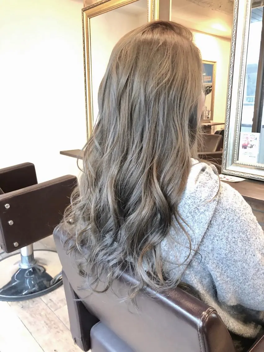 ロング カラー 透明感カラー グレージュ 美髪・艶髪特化美容師 RYOJIのヘアスタイル
