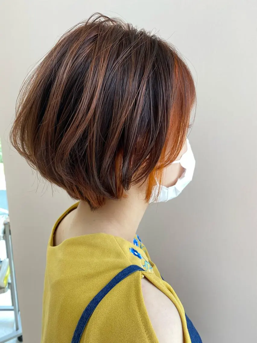 ショート カラー ハイライトカラー オレンジ ハイライト カット トリートメント 小顔レイヤー/ ベージュ🤍Rieのヘアスタイル