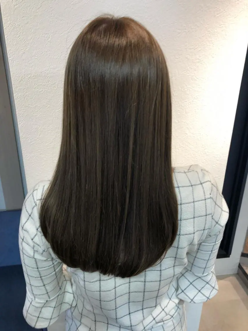 セミロング カラー ブリーチ イルミナカラー 髪質改善 トリートメント tuuli トゥーリのヘアスタイル