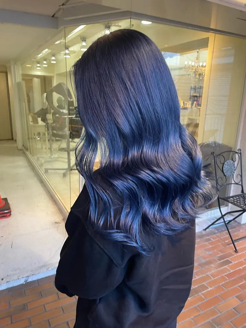 ミディアム カラー ブルーカラー 透明感カラー ラベンダーカラー ハイトーン🦋 miuのヘアスタイル