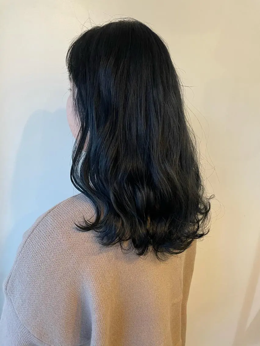 セミロング カラー 安藤 佑衣のヘアスタイル