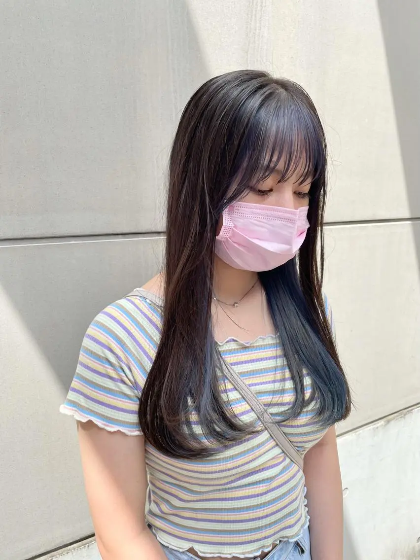 ロング カラー ブルーカラー ブルーバイオレット イヤリングカラー バイオレットカラー 髪質改善🪄 イルミナカラー岩谷のヘアスタイル