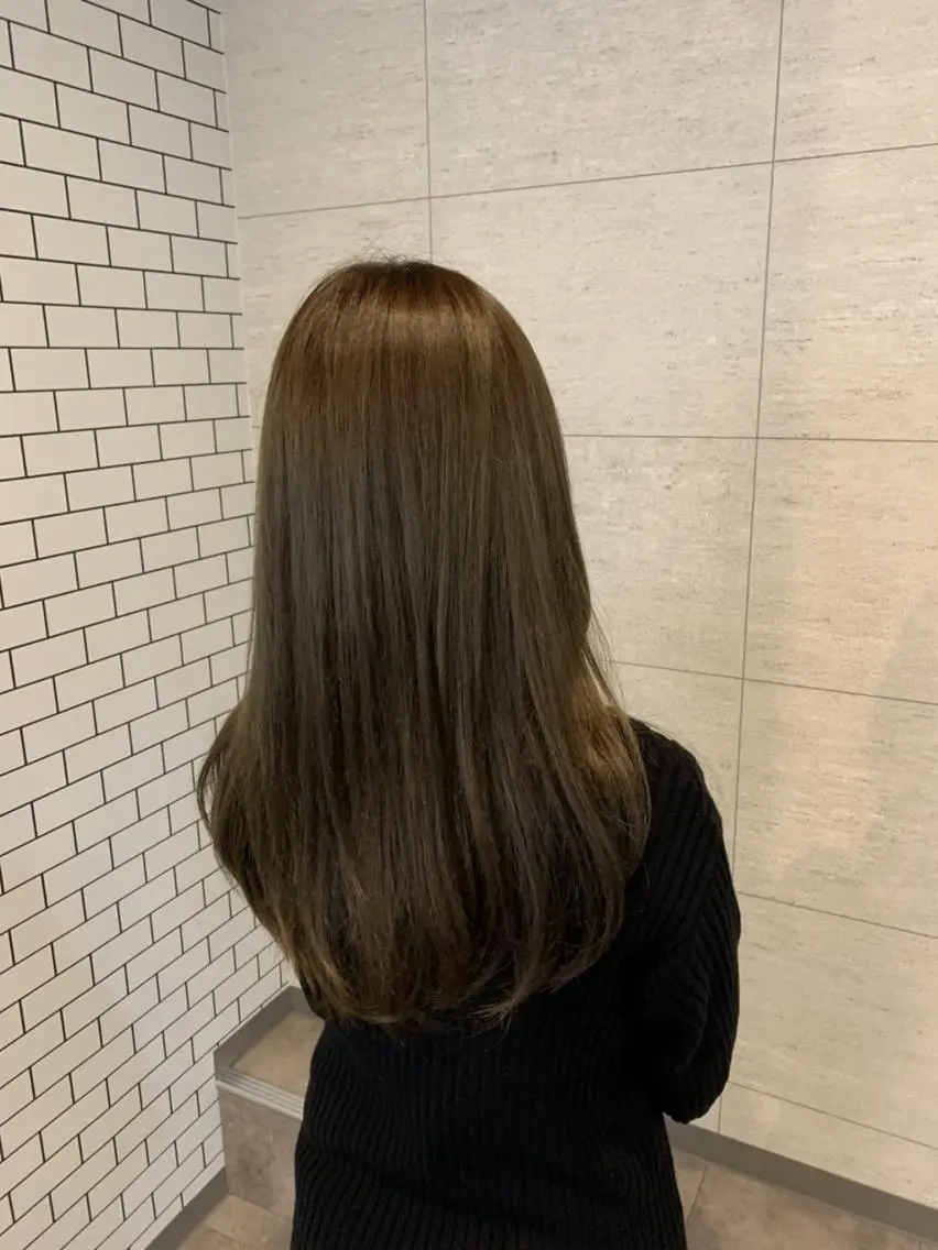 カラー ロング オーガニックカラー 髪質改善 トリートメント 髪質改善カラーズ カフェプラスのヘアスタイル