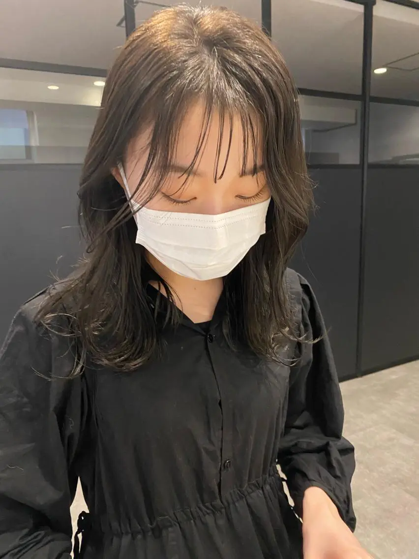 ミディアム カラー ベージュカラー ブリーチ イルミナカラー ブリーチなしカラー MIES amane(アマネ)のヘアスタイル