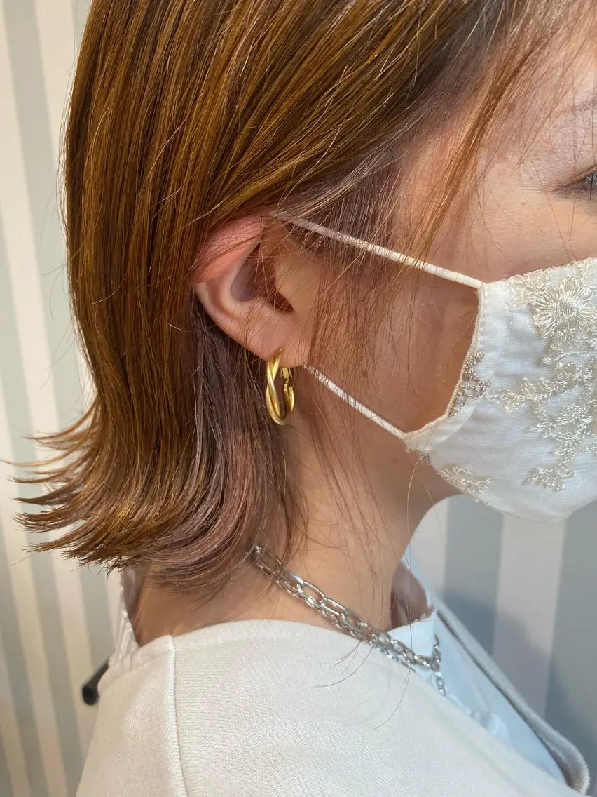 ショート カラー インナーカラー 小顔レイヤー/ ベージュ🤍Rieのヘアスタイル