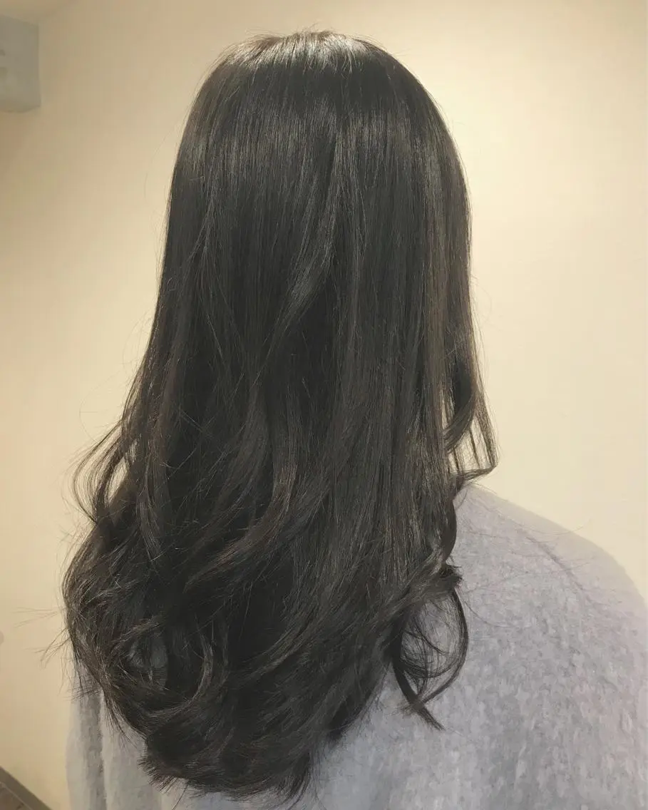 セミロング カラー アディクシーカラー エイト ウメダのヘアスタイル