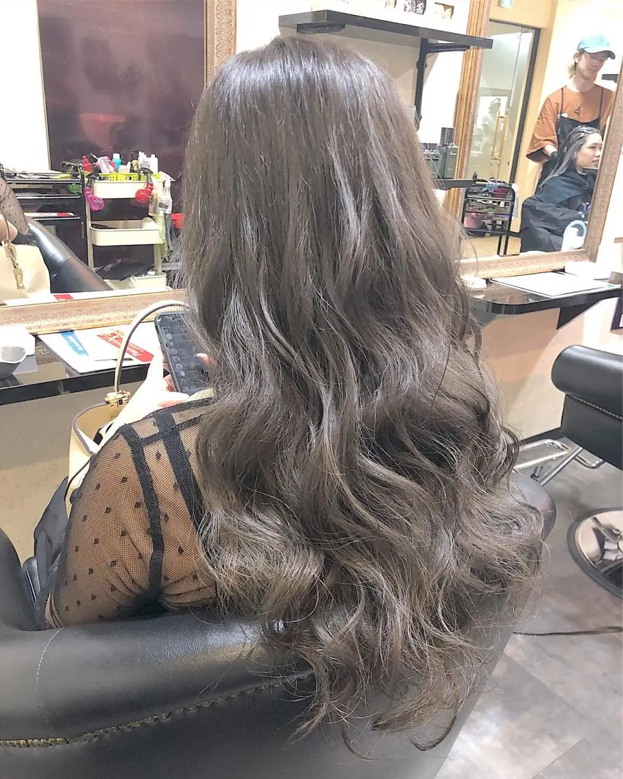 ロング ヤマグチ ヒカルのヘアスタイル