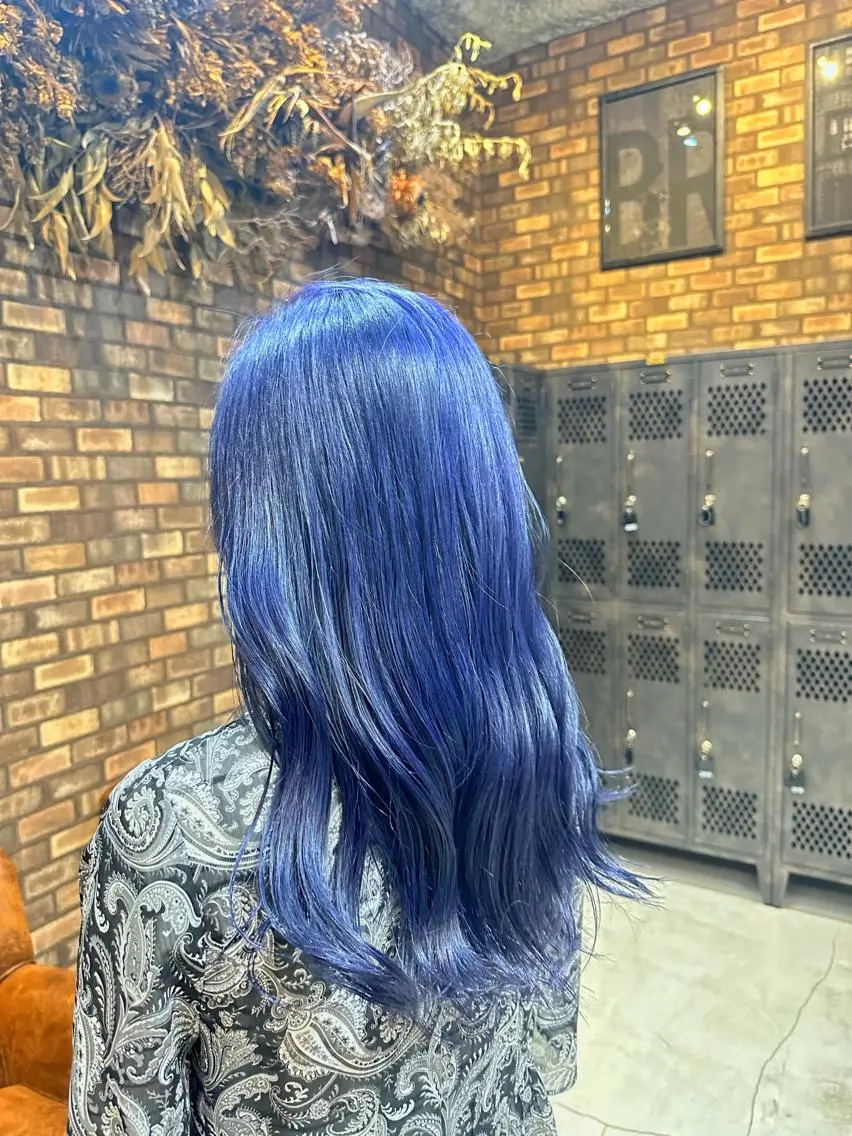 ロング カラー ブリーチ ブルーカラー ダブルカラー ネイビーカラー Sara newi 🎀透明感🎀のヘアスタイル