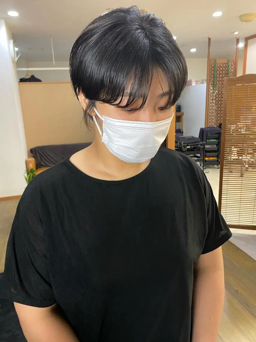ショート ブリーチカラー🫧 森　凪沙のヘアスタイル