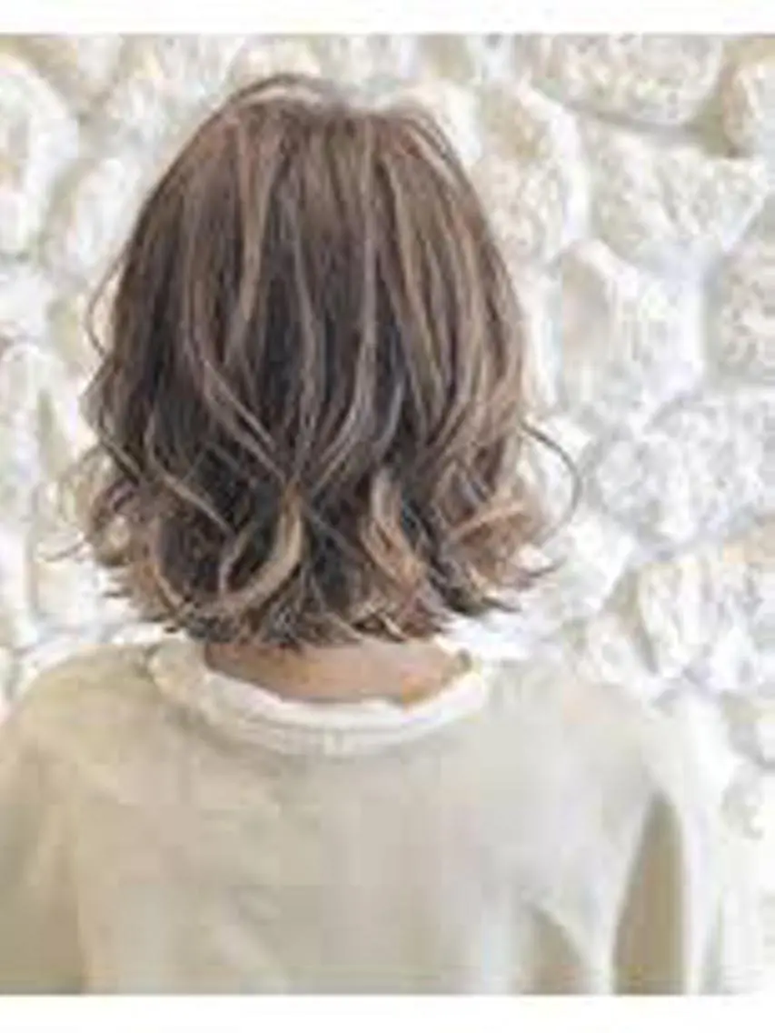 ミディアム カット パーマ トリートメント 佐々木 綾のヘアスタイル
