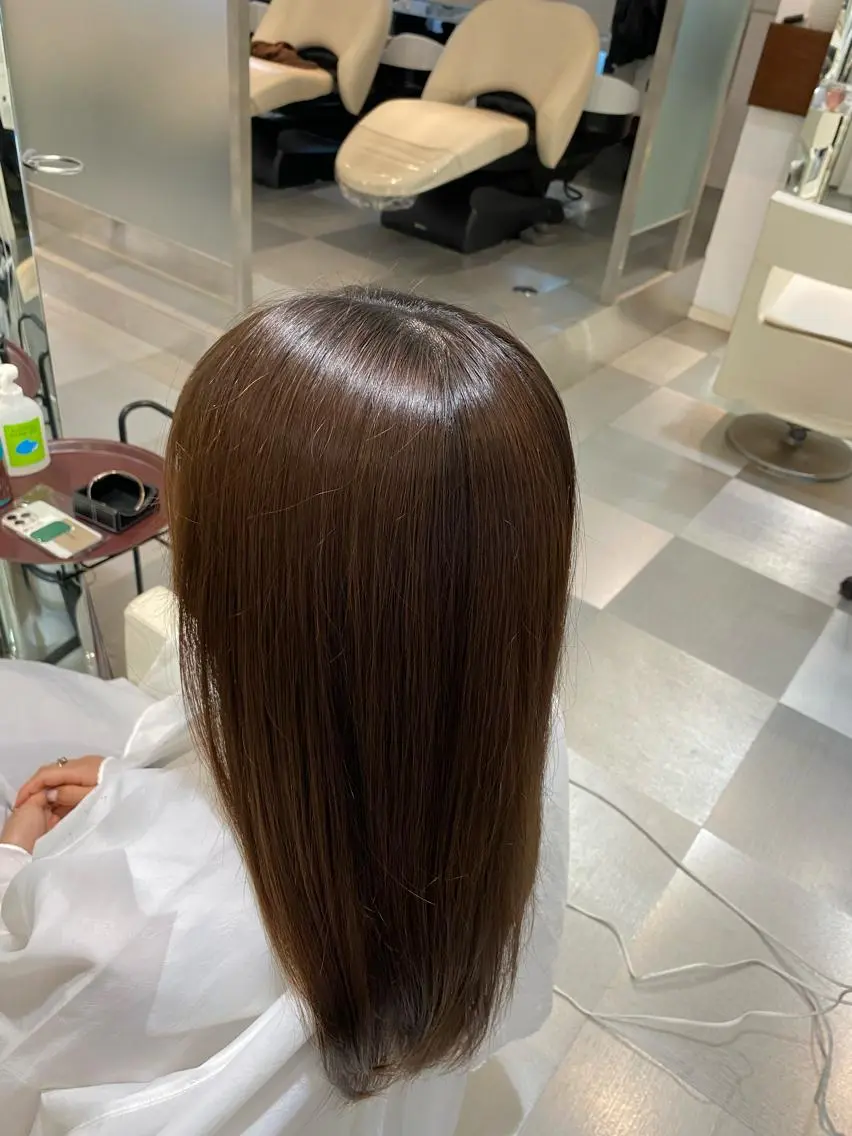 ロング トリートメント 酸熱トリートメント コテ巻き風パーマ 藤澤　知彌のヘアスタイル