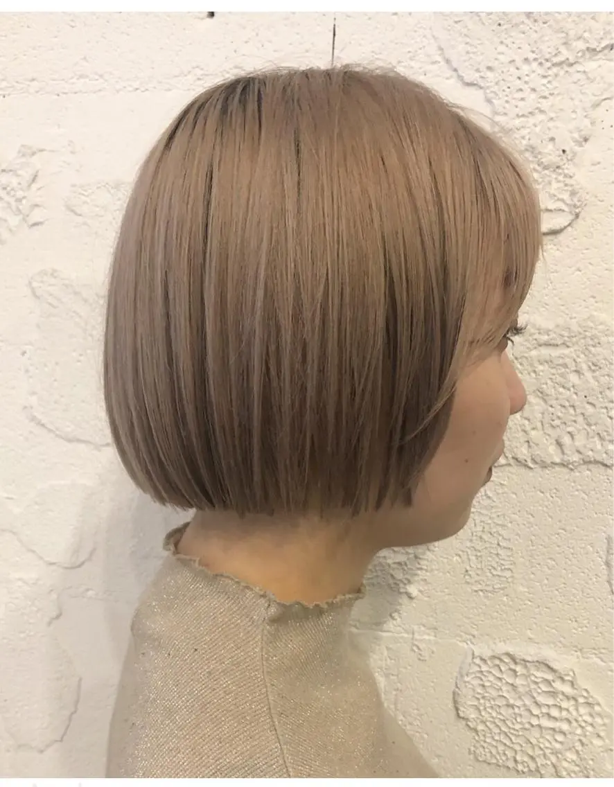 ミディアム カラー ブリーチ 透明感・艶カラー/ 坂田友梨奈のヘアスタイル