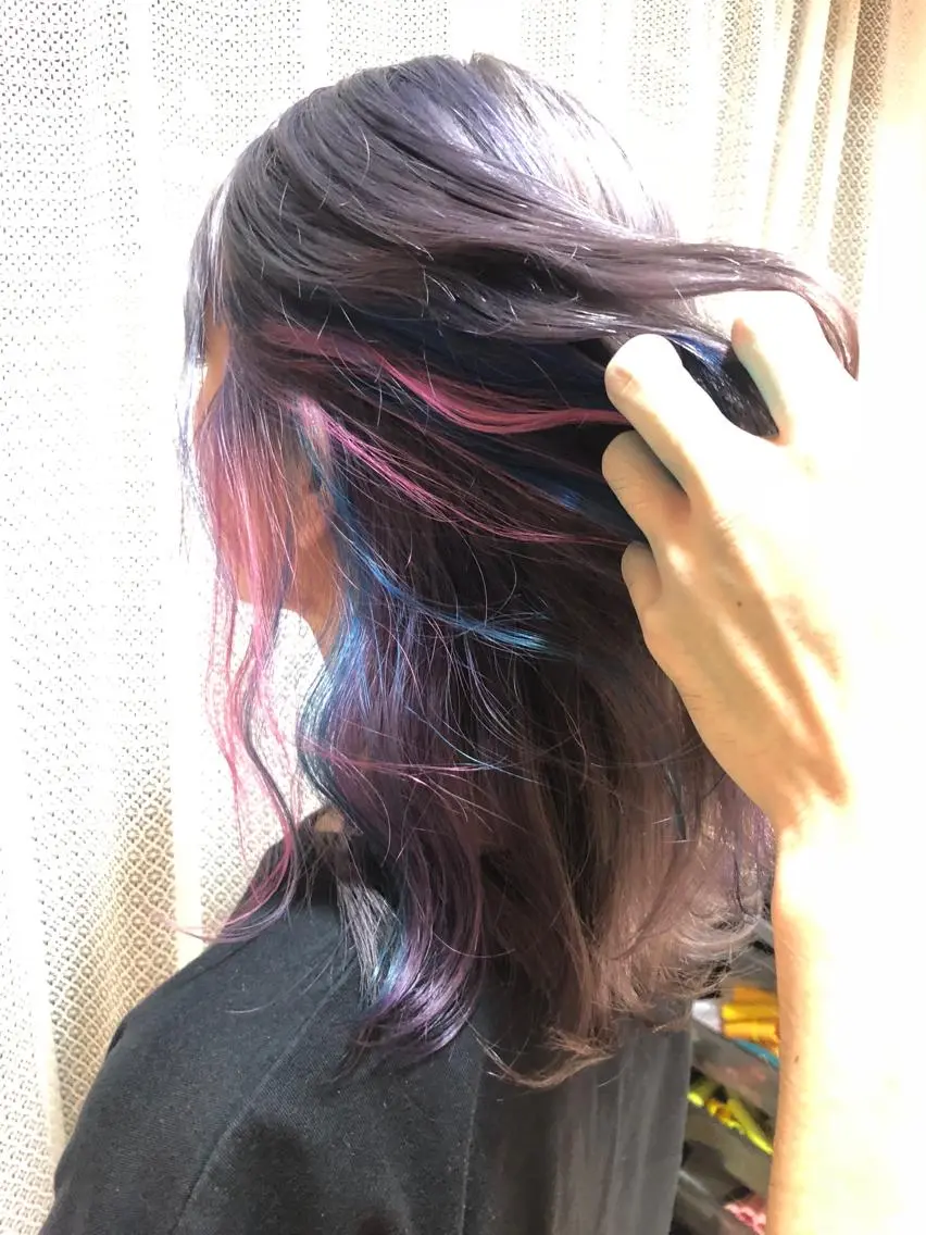 セミロング カラー インナーカラー ユニコーンカラー 100%髪質改善特化 TRUNSのヘアスタイル