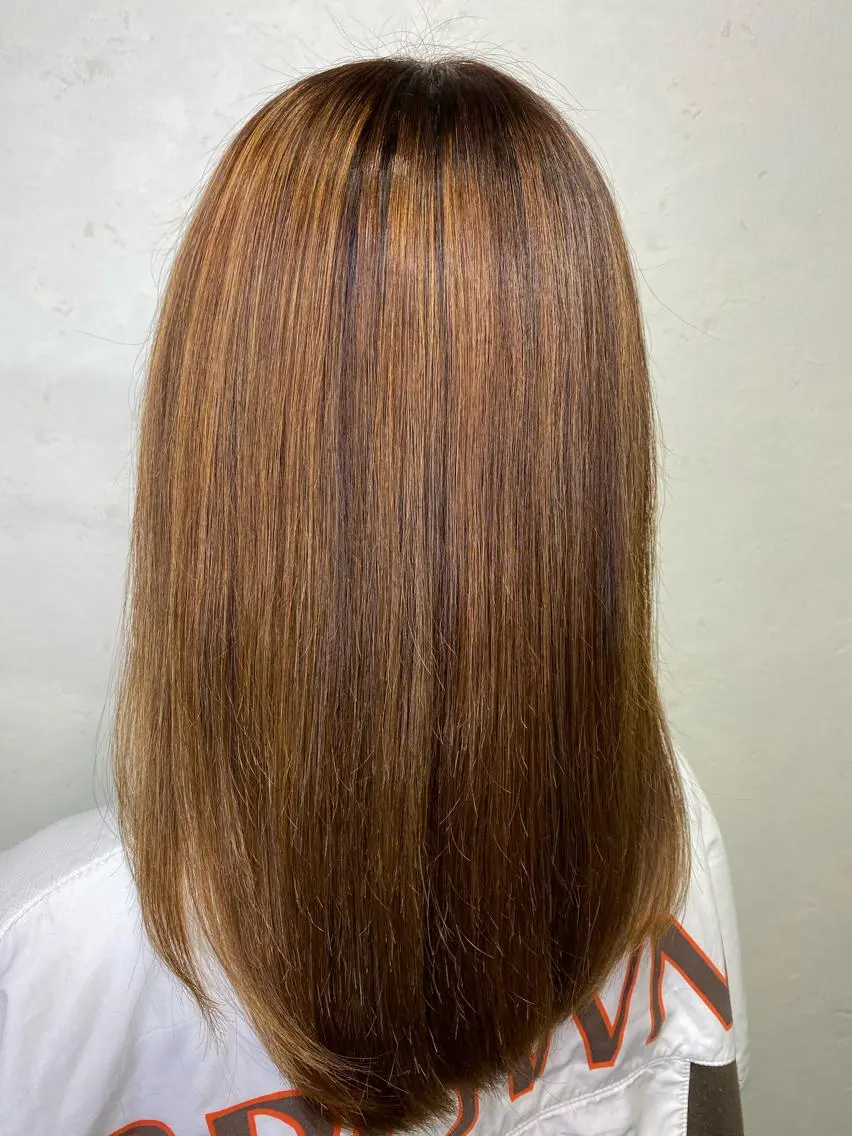 セミロング カラー アディクシーカラー バレイヤージュ ブリーチ ケアブリーチ デザインカラー カット ヘアカラー 先着1名様限定 カット無料のヘアスタイル