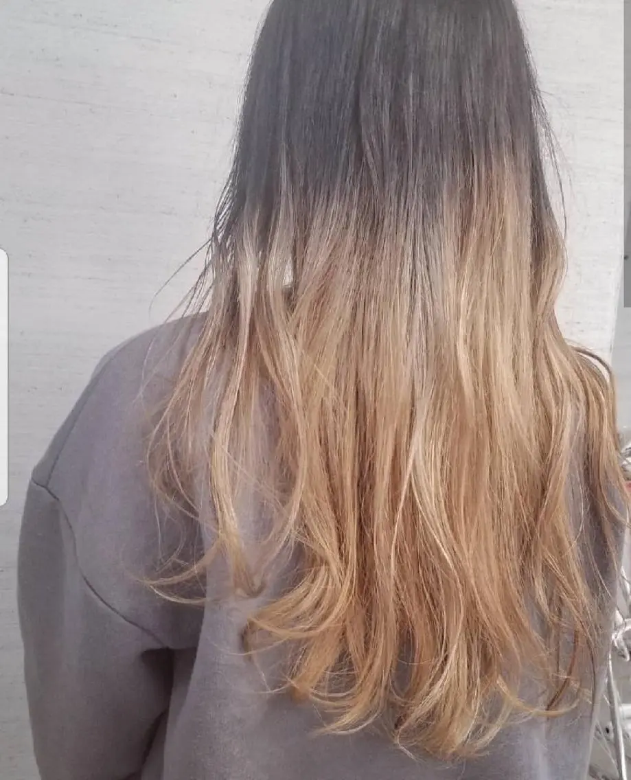 カラー ロング ブリーチ グラデーションカラー カット ヘアカラー 石井 静のヘアスタイル