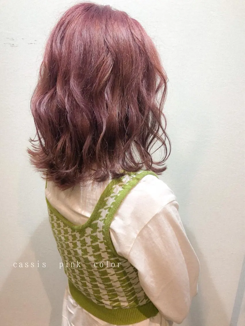 ミディアム カラー ブリーチ ピンクカラー ヘアカラー カラーパティシエ facce🌼ikoのヘアスタイル