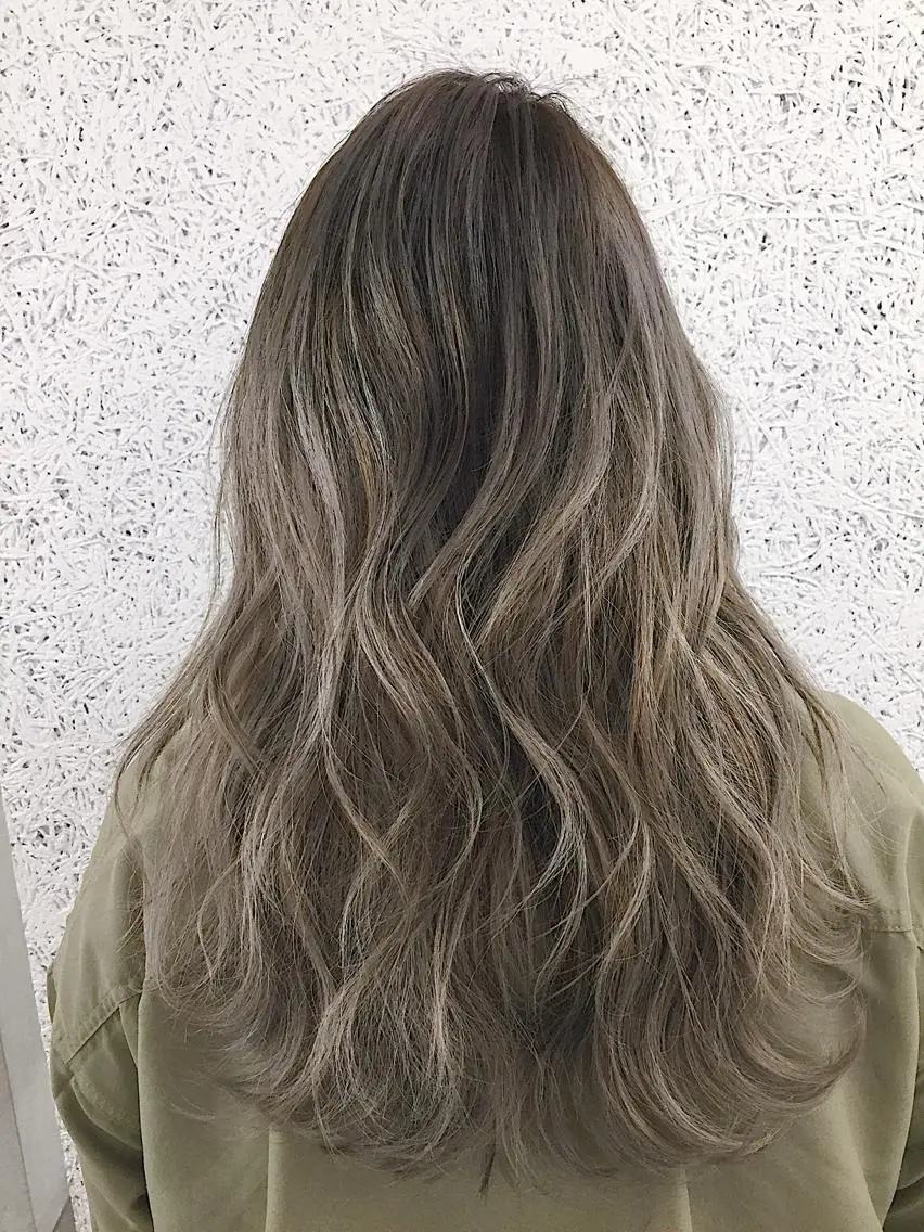 カラー パーマ ヘアアレンジ アッシュ ブリーチ ブルーカラー ブルーアッシュ ケアカラー ヘアカラー トリートメント ヘアセット ✨ハイクオリティ✨ 山本香也のヘアスタイル