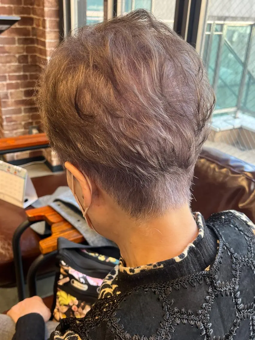 ショート カラー パーマ ヘアアレンジ メンズ キッズ ネイル マツエク・マツパ アイブロウ メンズブリーチ メンズハイライト メンズインナーカラー メンズ韓国風 ブリーチ 久木原 ゆりのヘアスタイル