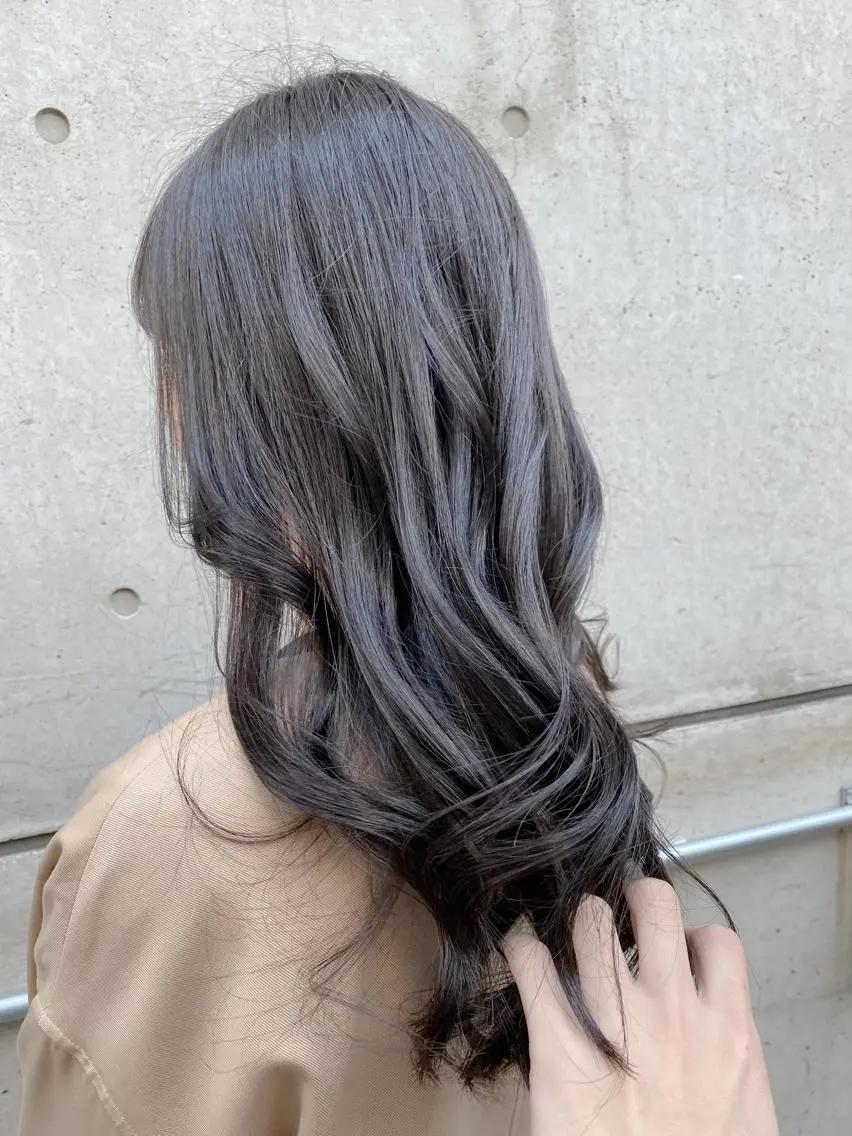 セミロング カラー グレージュ オリーブグレージュ オリーブグレー 【透明感、艶髪】西村 有司のヘアスタイル