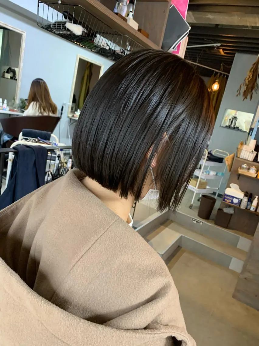 ショート カラー ボブ カット ヘアカラー トリートメント 艶髪・酸性ストレート フリツのヘアスタイル