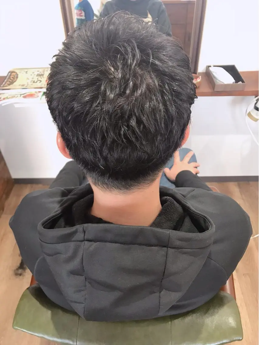 ショート パーマ メンズ メンズパーマ ニュアンスパーマ カット パーマ トリートメント Rug Relief 吉田のヘアスタイル