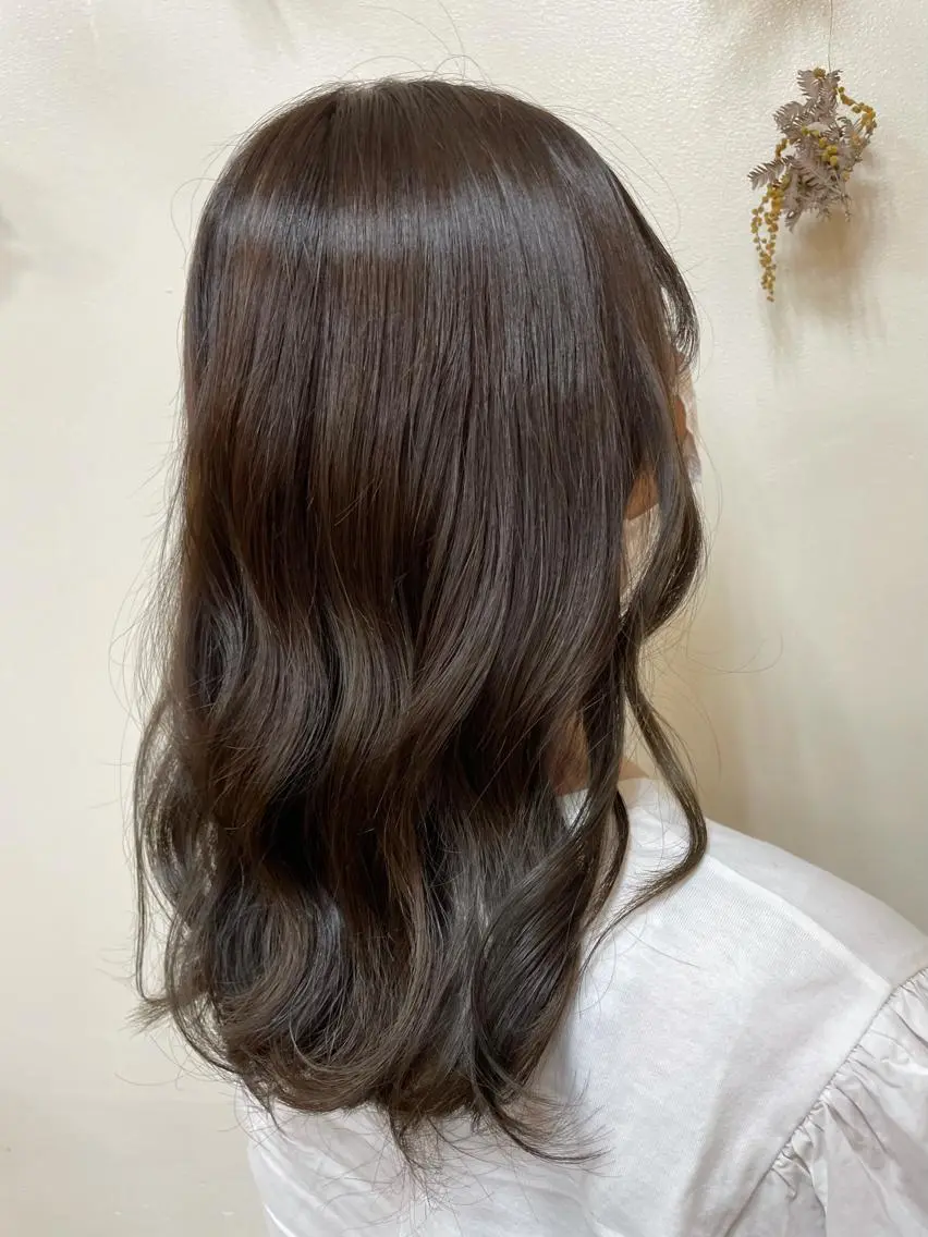 セミロング カラー 韓国ヘア 🤍中西麻友🤍のヘアスタイル