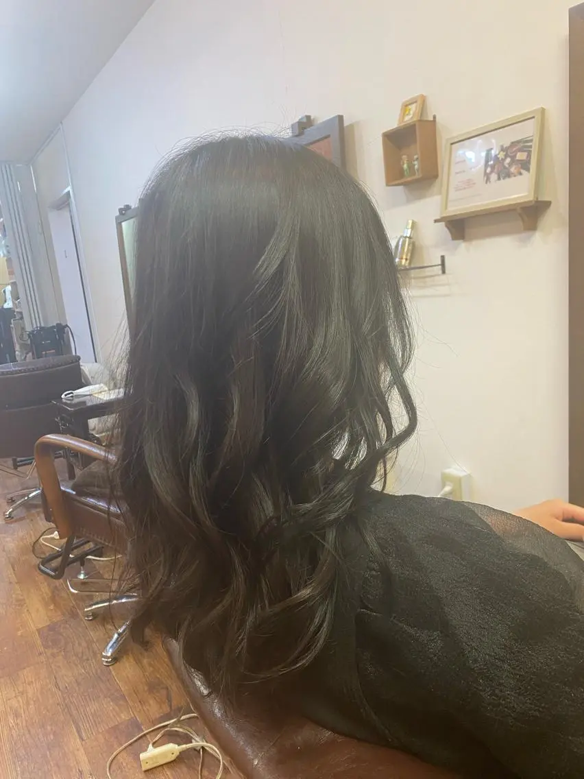 ロング カラー グラデーションカラー 神谷 知紀のヘアスタイル